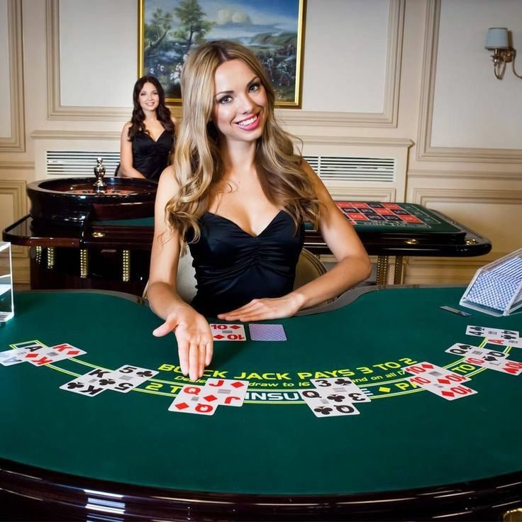 culb388 မိုဘိုင်းအက်ပ် Sportsbook Live Casino ကစားနေသော မြန်မာ ကစားသမားမြင်ကွင်း